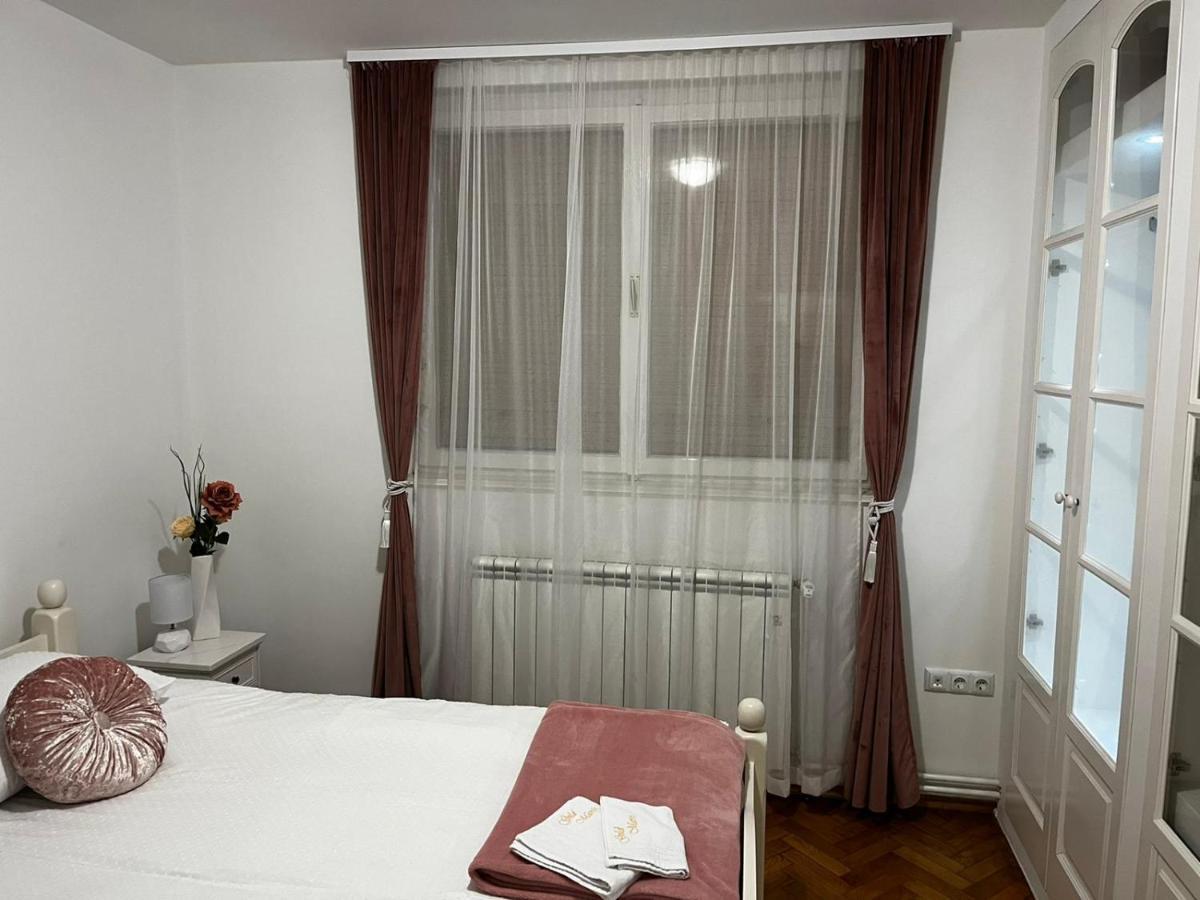 Apartman Gold Maris Apartment Karlovac Exterior photo